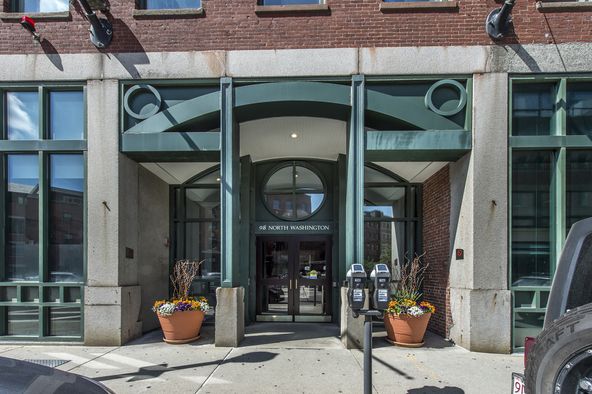 98 N Washington St, Boston, MA 02114